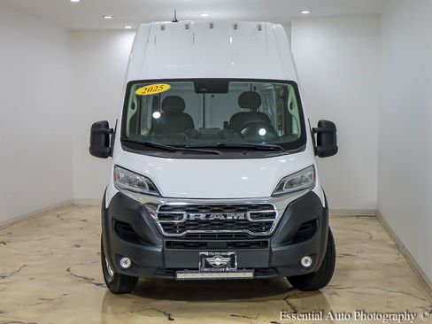 Used 2025 RAM ProMaster 3500 w/ Quick Order Package 22G SLT FWD image 4