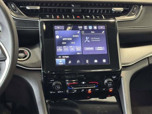 Certified 2023 Jeep Grand Cherokee Laredo image 21