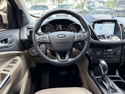 Used 2019 Ford Escape Titanium FWD image 17