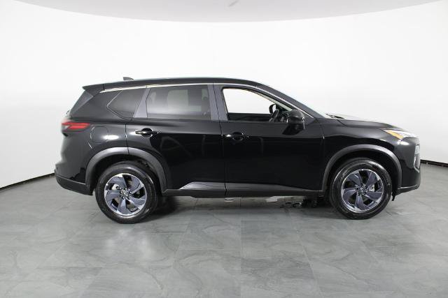 Certified 2026 Nissan Rogue SV FWD image 7