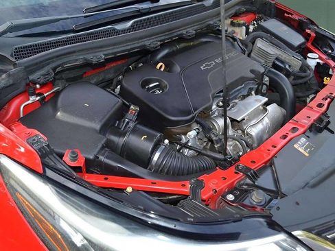 Used 2017 Chevrolet Cruze Premier image 13