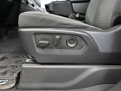 Used 2025 Chevrolet Silverado 2500 LT AWD/4WD image 25