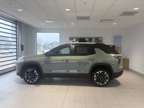 New 2026 Chevrolet Equinox LT w/ Convenience Package II image 2