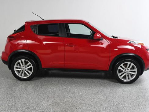 Used 2014 Nissan Juke S FWD image 4
