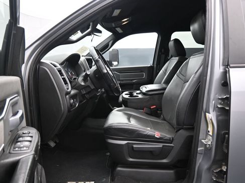 Used 2022 RAM 4500 SLT w/ Quick Order Package 2YG SLT AWD/4WD image 9