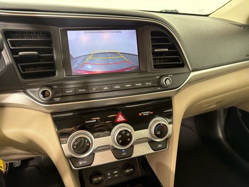 Used 2019 Hyundai Elantra SEL FWD image 14