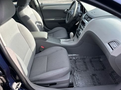 Used 2010 Chevrolet Malibu LS image 12