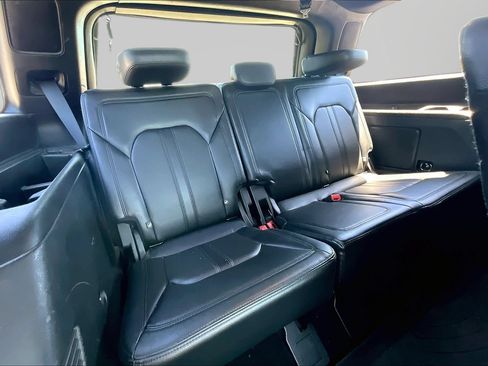 Used 2019 Ford Expedition Limited AWD/4WD image 25