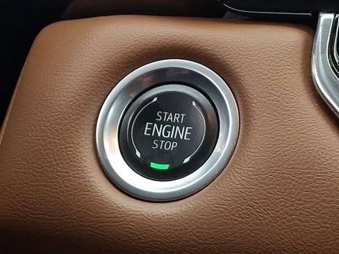 Used 2024 GMC Canyon AT4 AWD/4WD image 17