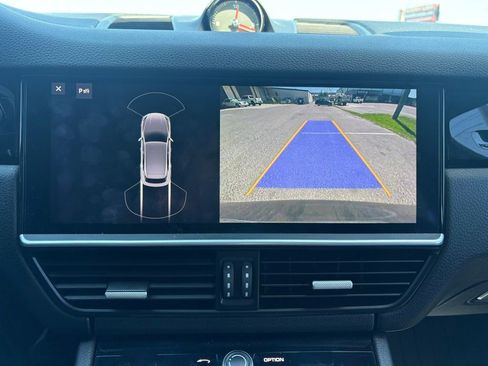 Used 2019 Porsche Cayenne image 24