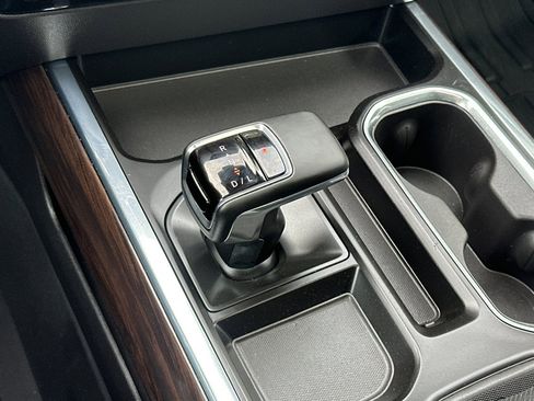 Used 2024 GMC Sierra 1500 SLT w/ SLT Premium Plus Package image 19