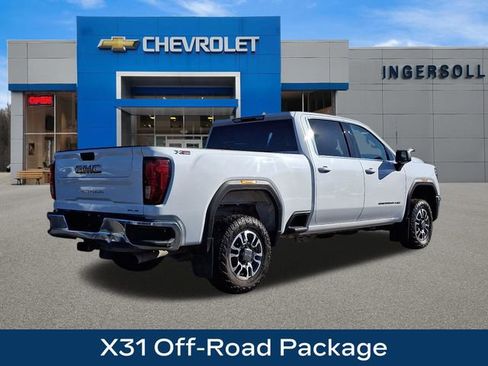 Used 2024 GMC Sierra 2500 SLE image 9