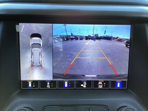 Used 2023 GMC Acadia AT4 w/ Technology Package image 21