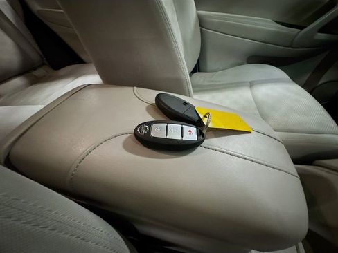 Used 2018 Nissan Rogue Sport SV image 38