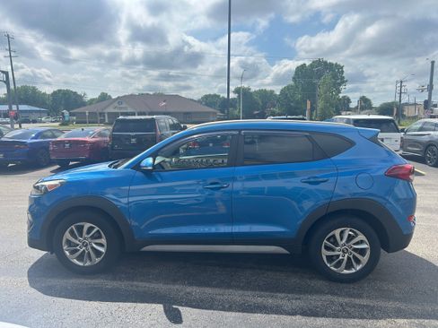 Used 2017 Hyundai Tucson SE Plus AWD/4WD image 3