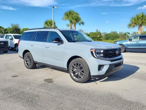 New 2027 Ford Expedition Platinum w/ Driver's Package RWD image 34