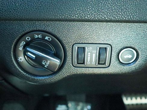 Used 2019 Dodge Charger Scat Pack w/ Dynamics Package image 25