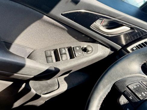 Used 2015 MAZDA MAZDA3 i Touring image 19