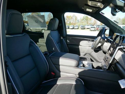 New 2026 GMC Sierra EV Elevation image 7