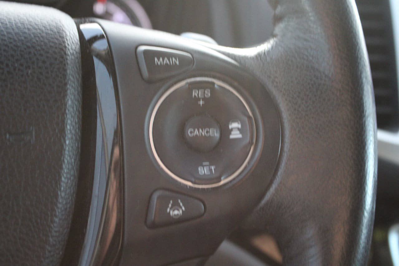 Used 2017 Honda Pilot Touring image 15