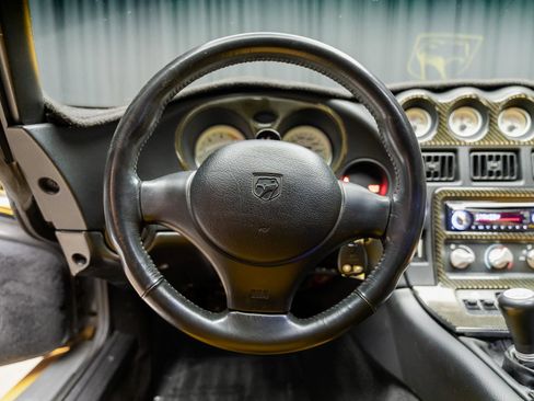 Used 2001 Dodge Viper GTS RWD image 50