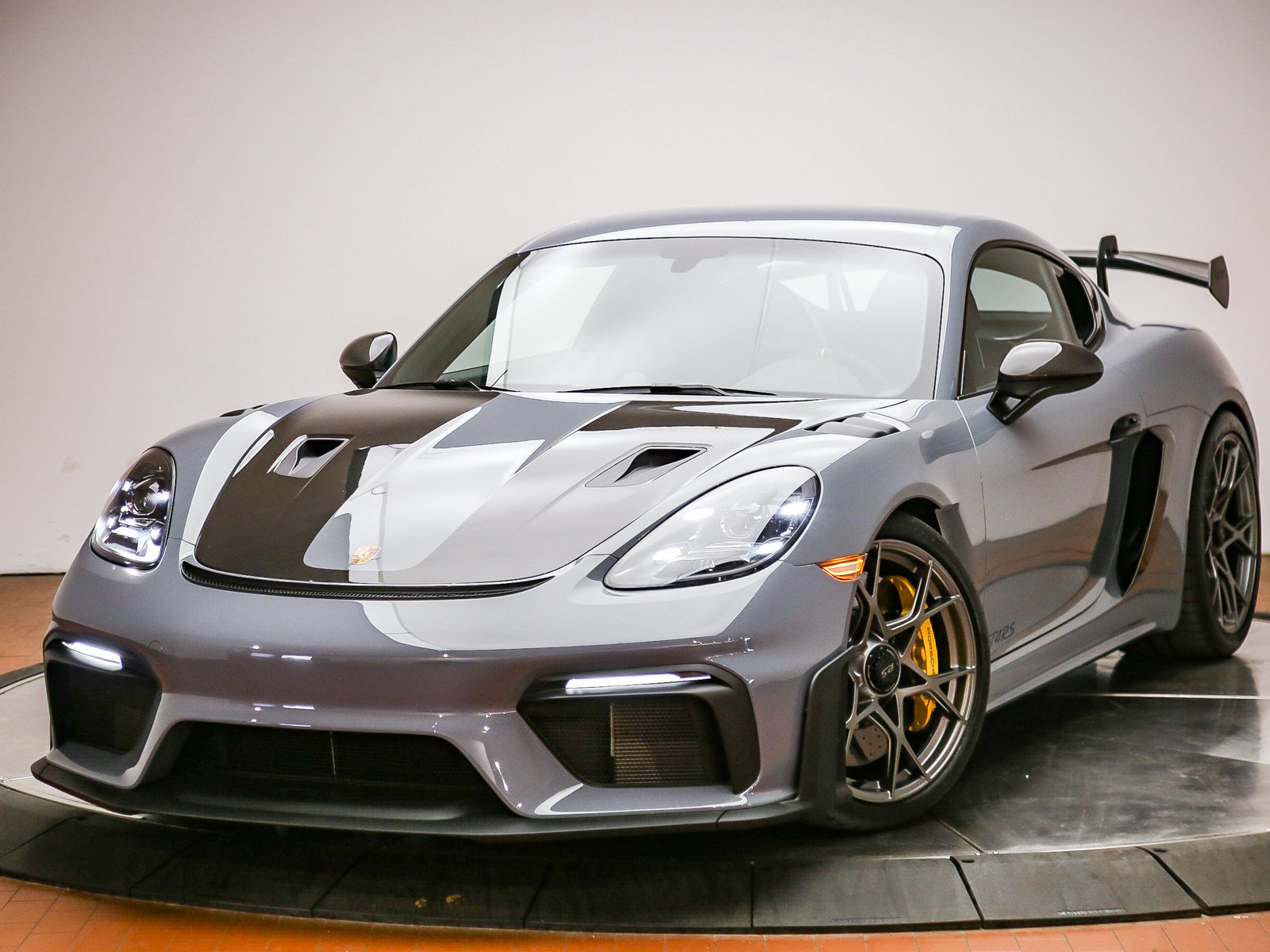 Certified 2024 Porsche 718 Cayman GT4 RS RWD image 1