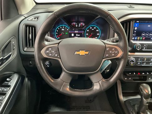 Used 2022 Chevrolet Colorado Z71 AWD/4WD image 7