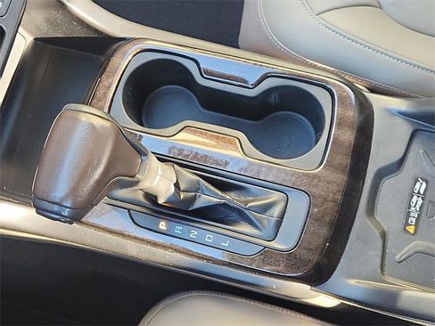 Used 2020 GMC Canyon SLT w/ Driver Alert Package image 16