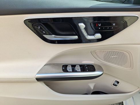 Used 2024 Mercedes-Benz C 300 Sedan image 10