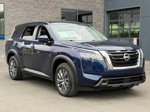 Certified 2022 Nissan Pathfinder S image 9