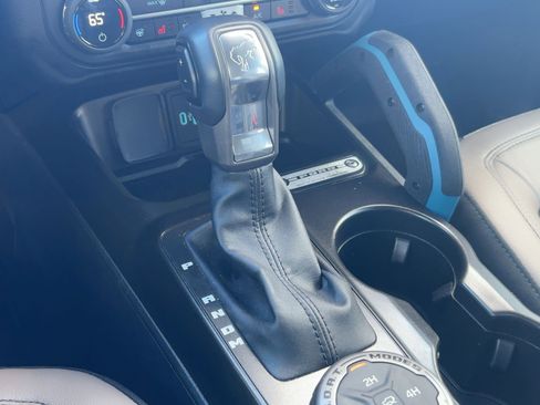 Used 2023 Ford Bronco Wildtrak image 41