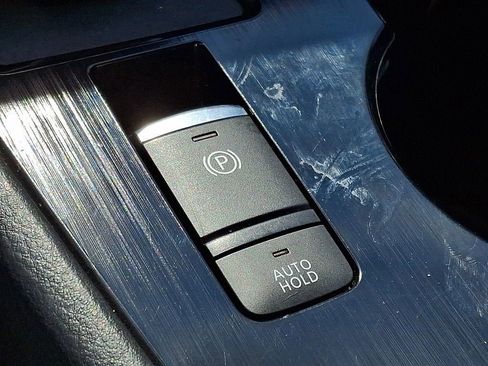 Used 2023 Nissan Rogue SV AWD/4WD image 24
