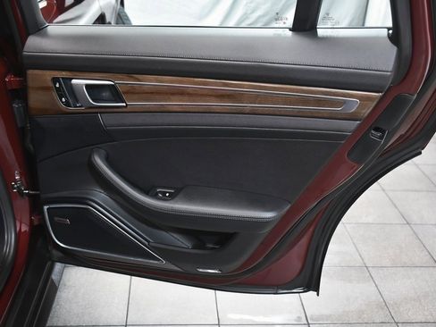 Used 2023 Porsche Panamera Platinum Edition image 14