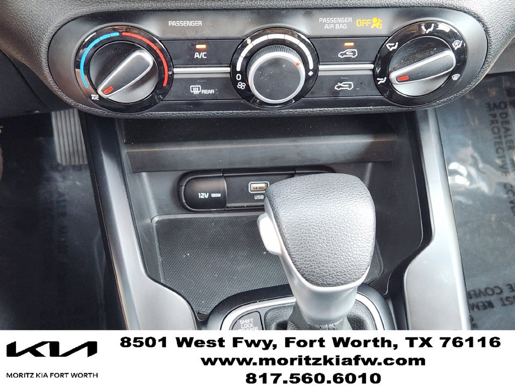 Used 2025 Kia Soul LX w/ LX Technology Package FWD image 22
