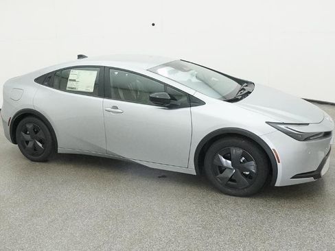 New 2026 Toyota Prius SE image 12