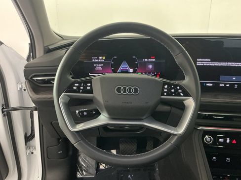 Used 2025 Audi Q5 Premium Plus w/ Premium Plus AWD/4WD image 13