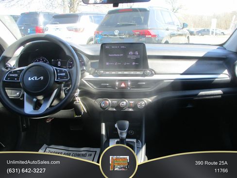 Used 2023 Kia Forte LXS FWD image 7