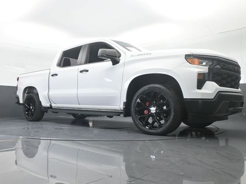 Used 2023 Chevrolet Silverado 1500 W/T image 58