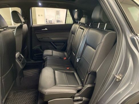 Used 2023 Volkswagen Atlas Cross Sport SEL AWD/4WD image 11