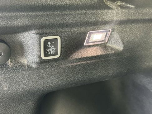 New 2024 Jeep Grand Cherokee L Altitude image 28