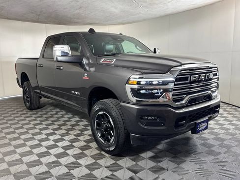 Used 2026 RAM 2500 Laramie AWD/4WD image 6