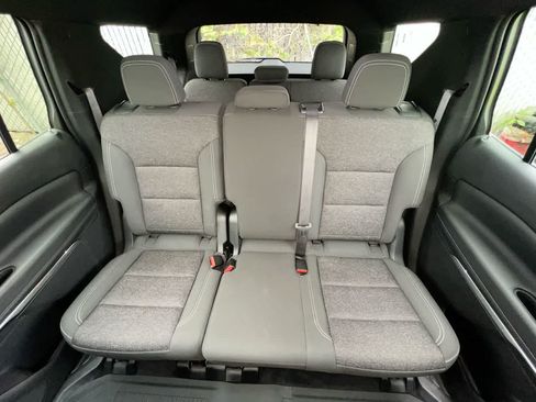 Used 2024 Chevrolet Traverse LT w/ LPO, Floor Liner Package AWD/4WD image 23