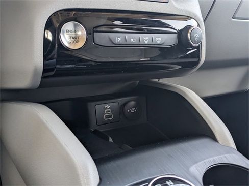 New 2025 Ford Escape SE w/ PHEV Premium Package image 9