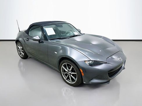 Used 2021 MAZDA MX-5 Miata Grand Touring RWD image 8
