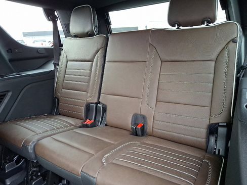 New 2026 GMC Yukon Denali Ultimate w/ LPO, Floor Liner Package image 6