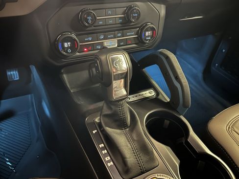 Used 2023 Ford Bronco Wildtrak image 16