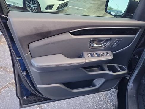 Used 2025 Honda Pilot EX-L image 15
