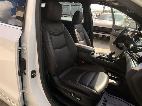 Certified 2020 Cadillac XT6 Premium Luxury image 33