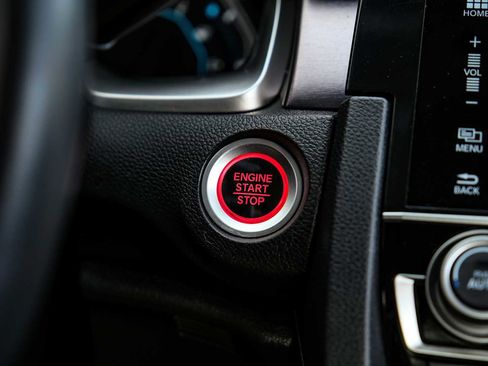 Used 2017 Honda Civic Touring image 20