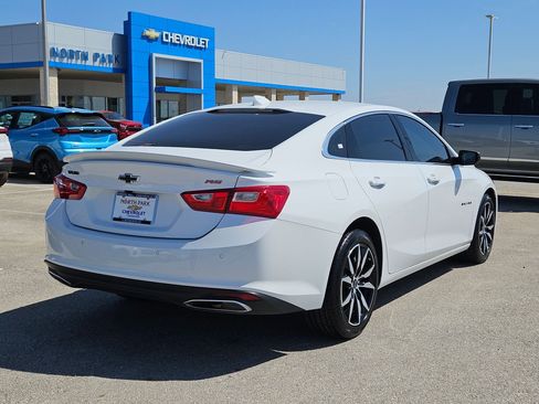 Used 2024 Chevrolet Malibu RS image 3